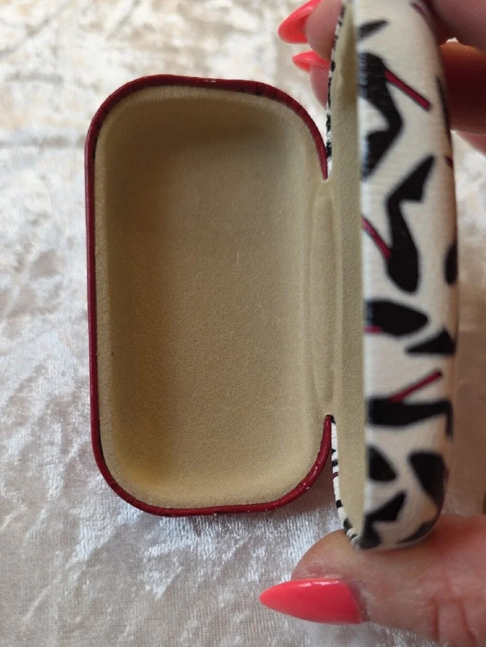 Brighton Collectibles Pump It Up Fashionista Mini Box
